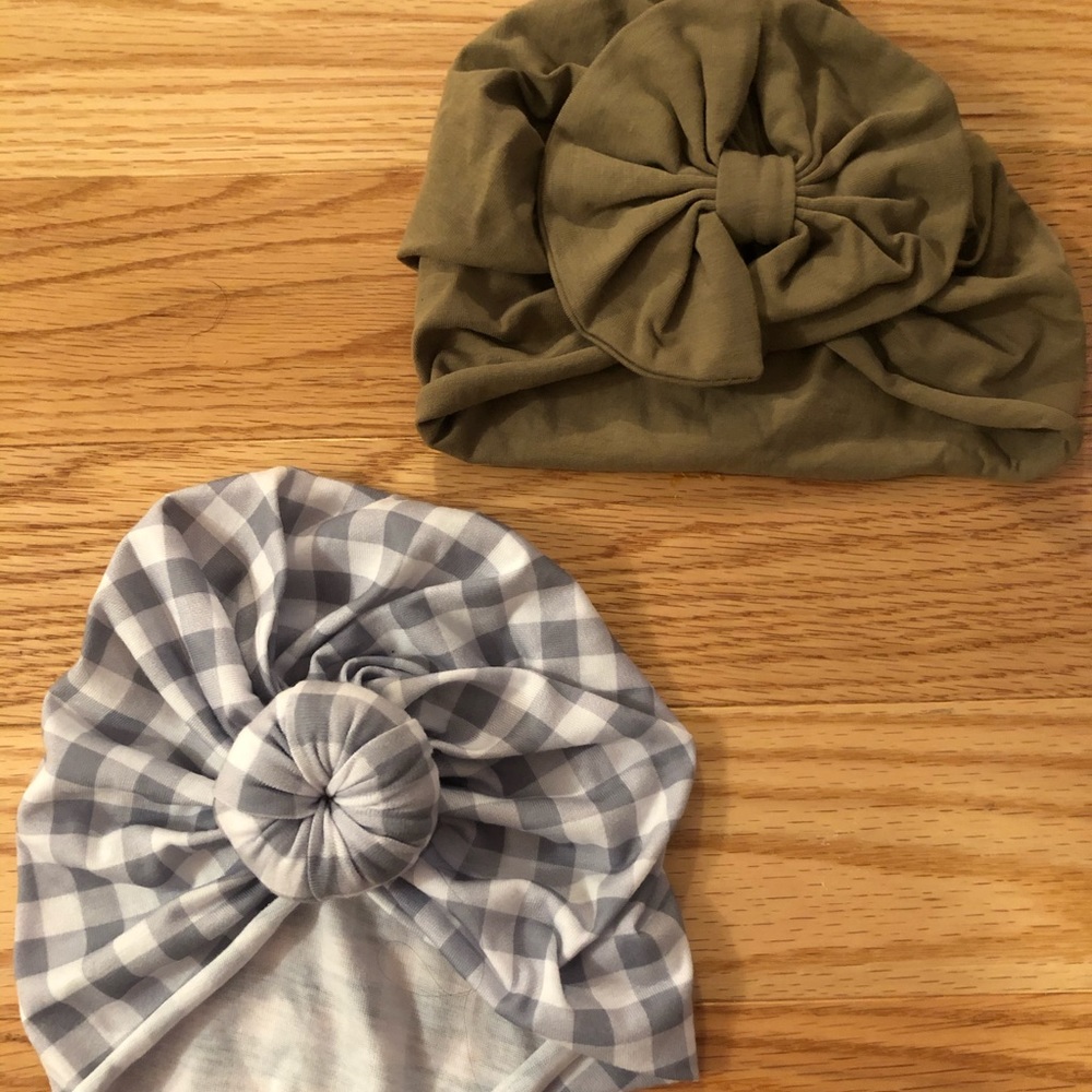 Baby knot hats 6-12 months